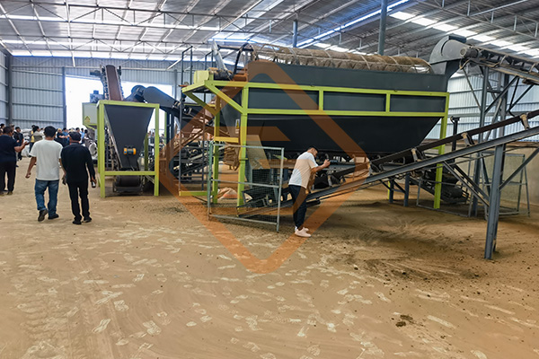 有機肥鏟車喂料機