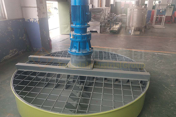 有機(jī)肥立式圓盤攪拌機(jī)