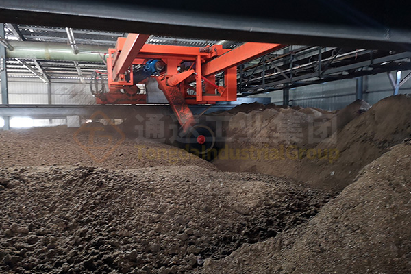 輪盤翻堆機(jī)