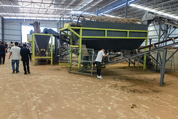 養(yǎng)兔場兔糞如何處理可以變廢為寶?兔糞做有機(jī)肥為什么比其他畜禽糞便好?