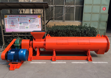 攪齒式有機(jī)肥造粒機(jī)