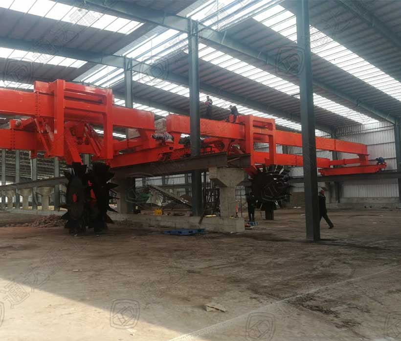 28米大跨度液壓升降輪盤式翻堆機生產(chǎn)定制