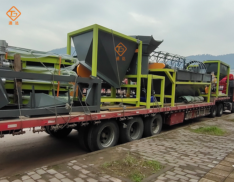 常見的蠶屎有機(jī)肥料發(fā)酵設(shè)備及其特點(diǎn)