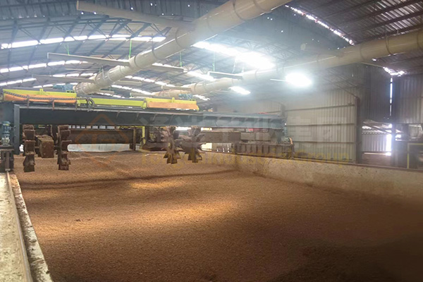 輪盤式翻堆機(jī)結(jié)構(gòu)特點(diǎn)，輪盤翻拋機(jī)操作使用保養(yǎng)技巧