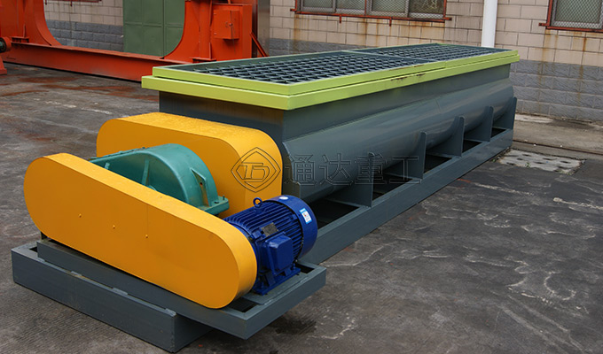 中小型養(yǎng)雞場雞糞加工有機(jī)肥需要什么設(shè)備?加工雞糞有機(jī)肥的生產(chǎn)成本大嗎?